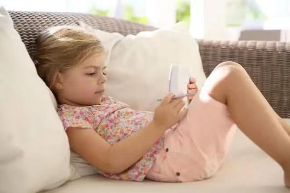 一招让孩子不玩手机，怎么样合理安排孩子玩手机的时间