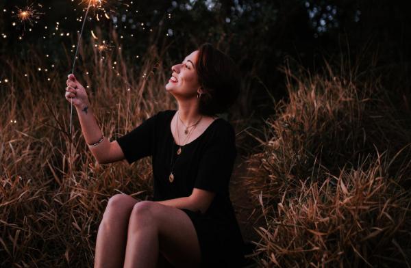 中年女人不拒绝异性的心理，不拒绝也不接受的意思