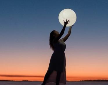 女人的高冷就是不爱吗，女性的高冷真的是不爱吗