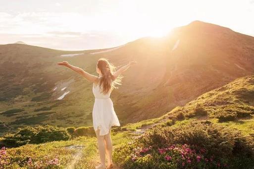 爱串门的女人好不好,爱串门的女人有教养吗