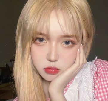 男人喜欢从后面抱女人说明什么,男人从后面抱住女人的意思