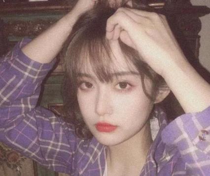 男人喜欢从后面抱女人说明什么,男人从后面抱住女人的意思