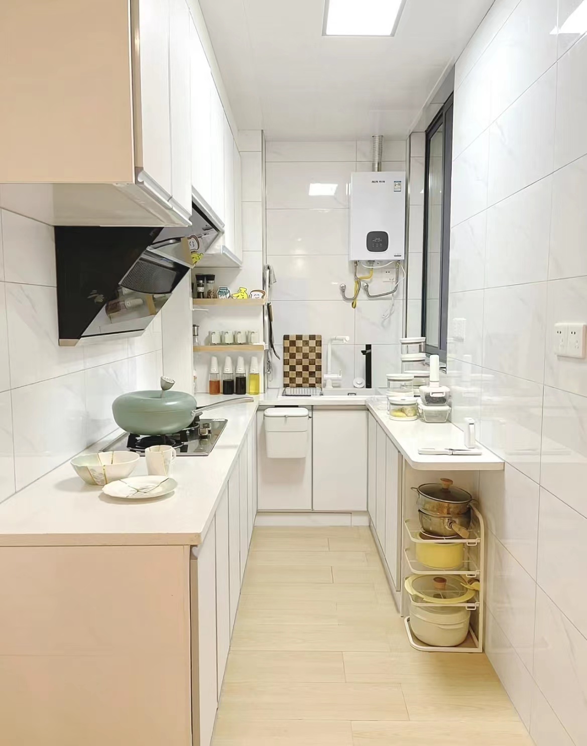 4平米u型厨房设计图,4平方小厨房装修效果图大全