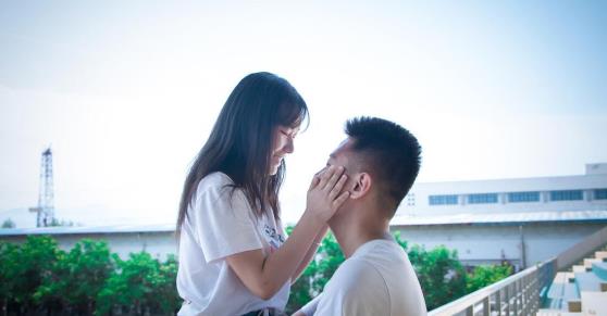 为什么闹情绪是爱的表现，为什么越是爱越容易闹情绪