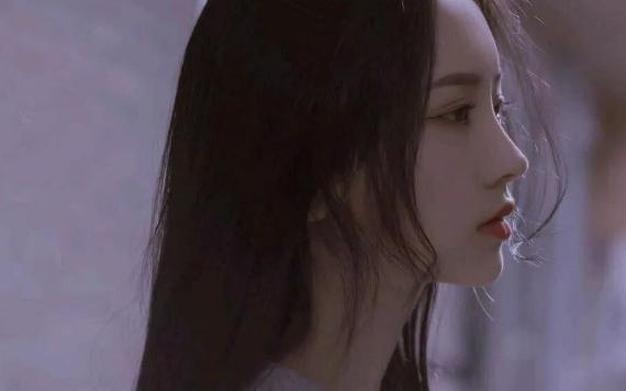 男生什么行为算追女生,男生怎么暗示女生谈恋爱