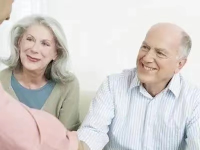 60岁关爱三种人更幸福,关爱哪些人对于老年生活好