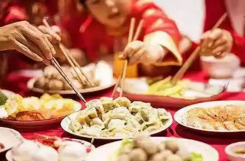 正月不能送人的东西，除夕晚上家里有三样东西要扔掉