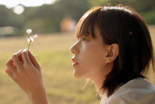 女人骨子里都是慕强吗,为什么女生都有慕强的心理