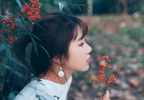 男人忘不了初恋的两种特质,男人不离婚联系初恋什么心态