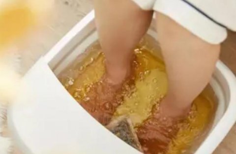 每天晚上泡脚可以瘦腿吗,泡脚能缓解不安腿吗