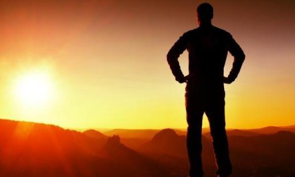 错过最爱的人心里什么滋味，错过深爱的男人有什么感受