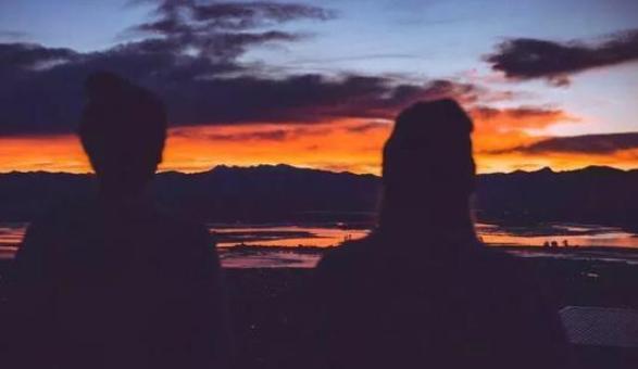 错过最爱的人心里什么滋味，错过深爱的男人有什么感受