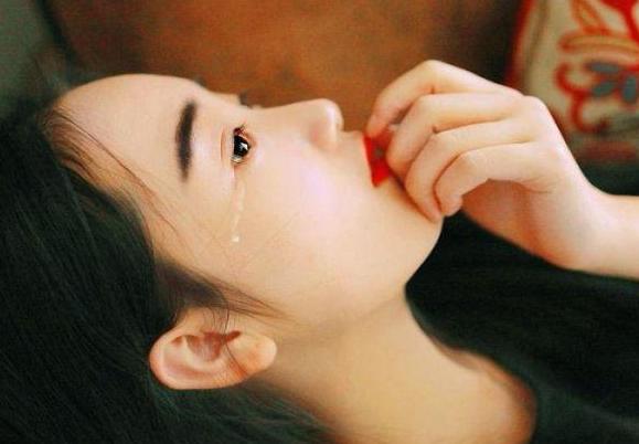 吵架后女人变得沉默,吵架时女人沉默的原因