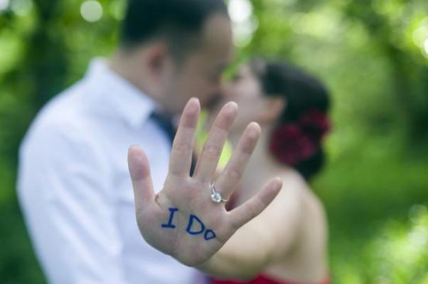 离婚后凤凰男会后悔吗,女人离婚后不找老公的真实心理