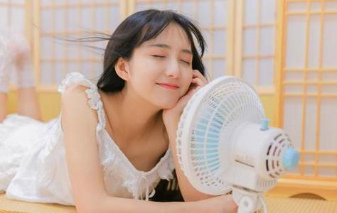 为啥有些女生非常吸引异性,有些女性为什么天生吸引人
