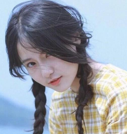 为啥有些女生非常吸引异性,有些女性为什么天生吸引人