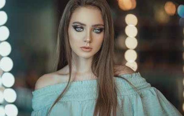 中年女人爱你的表现手势动作,中年女人对外动真情的十个表现