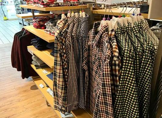 衣服该正着晒还是反着晒，新衣服一定要洗吗