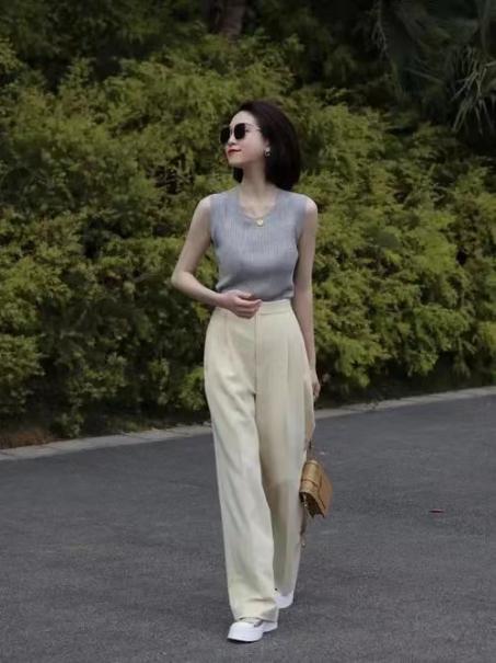 淡漠色适合40以上的女人吗,淡漠色和什么颜色搭配高级