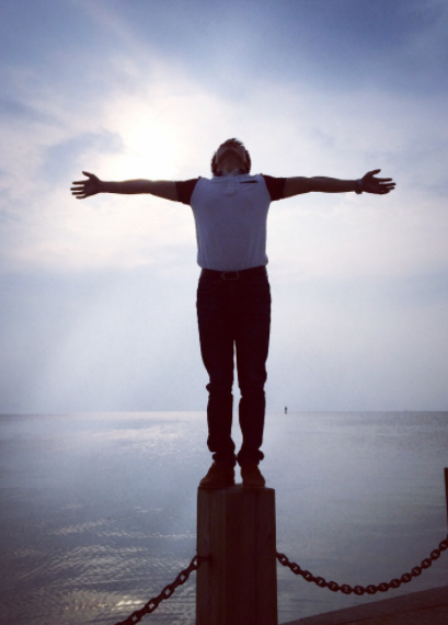 不羁放纵的图片大全,自由随性放纵不羁图片