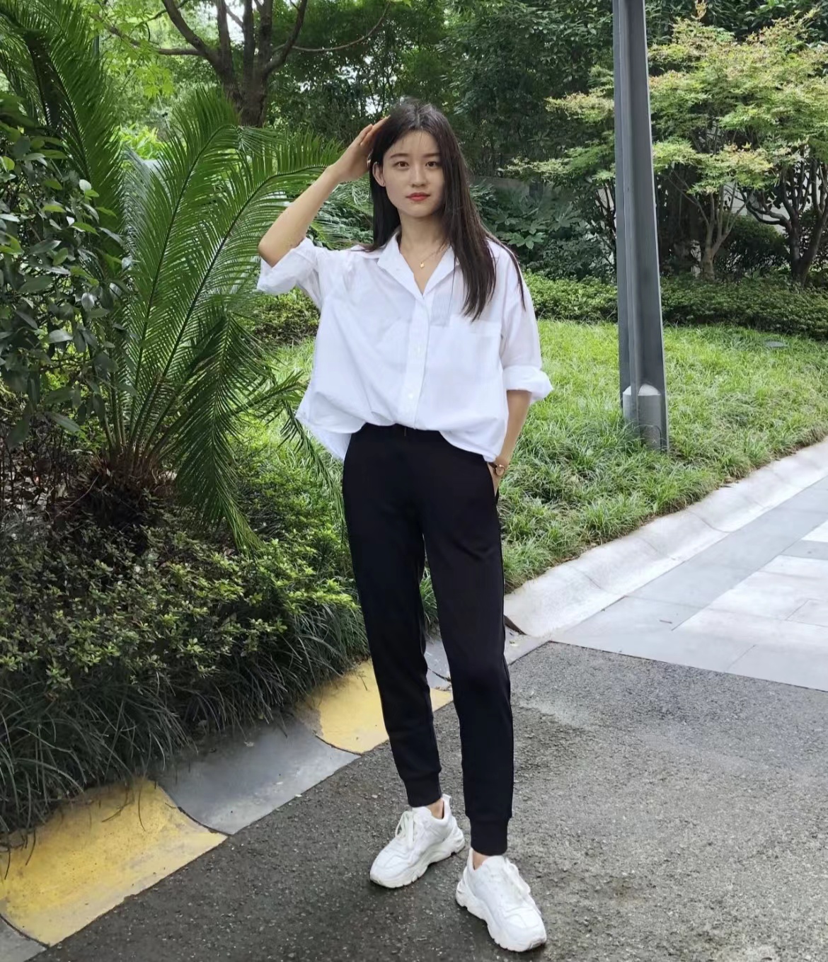 女生休闲裤穿搭,女生裤子休闲穿搭