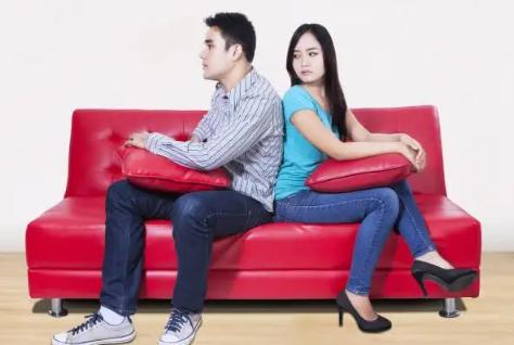 二婚夫妻过不长久的四种表现,二婚的女人会和现任同甘共苦吗