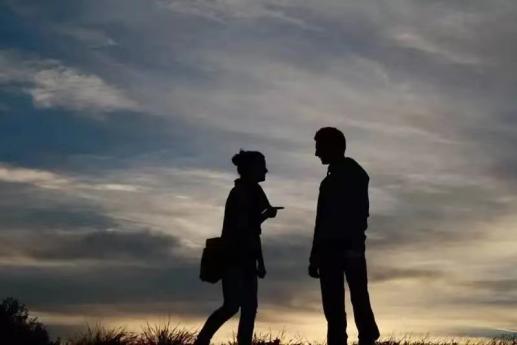 男人以退为进该怎么应对，男人以退为进怎么破