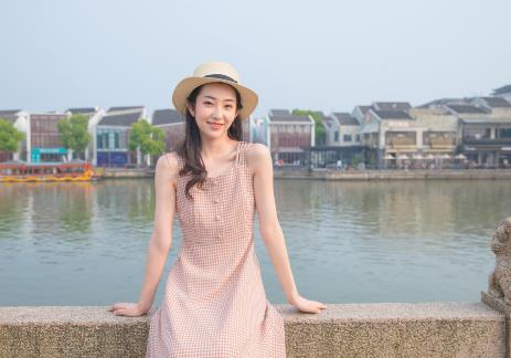 第一次和25岁女生约会怎么安排好