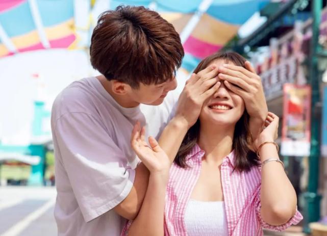 熟人出轨的原因，熟人暧昧的5大表现