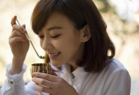 不主动真的是不喜欢吗,明明不喜欢为什么要表现得很在意