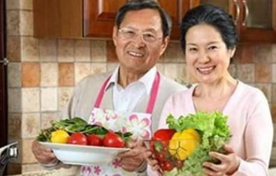 晚年单身女人最难熬的是什么，50岁单身女人最难熬的是什么