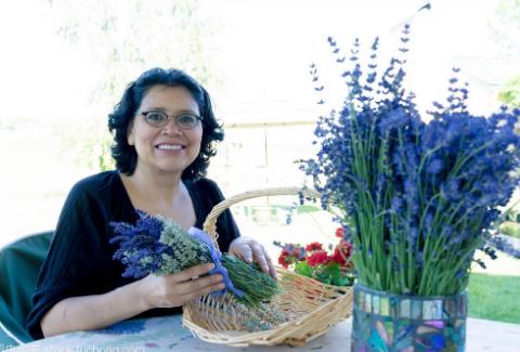 怎么才能征服中年女人的心,中年女人会介意比自己小的男人吗