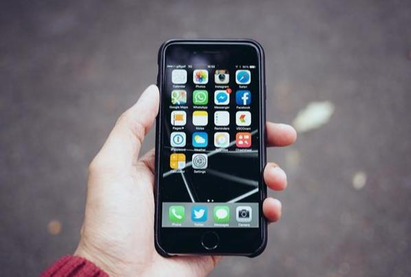 买新手机要注意什么,买的新手机第一次充电注意什么