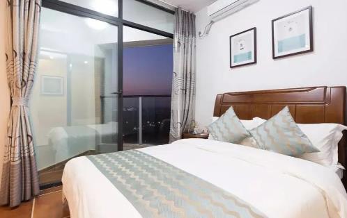 床头放三样东西最旺，床头朝东脚朝西好吗