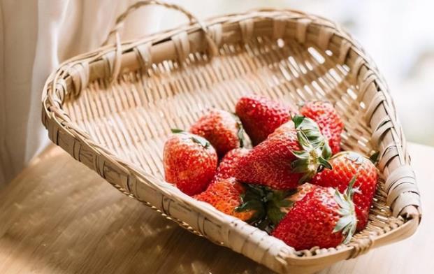 60岁女人还需要男人的陪伴吗，六十女人找老伴有人要吗