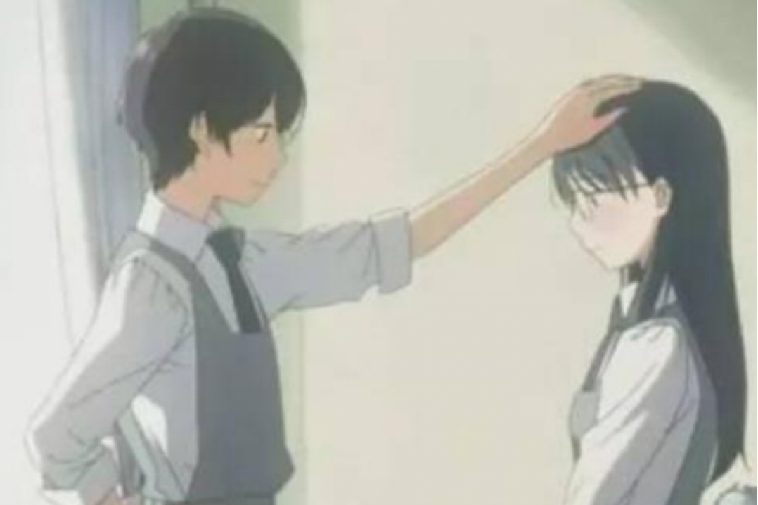 男生为啥喜欢揉女朋友头发，男生喜欢揉女生头发是为什么