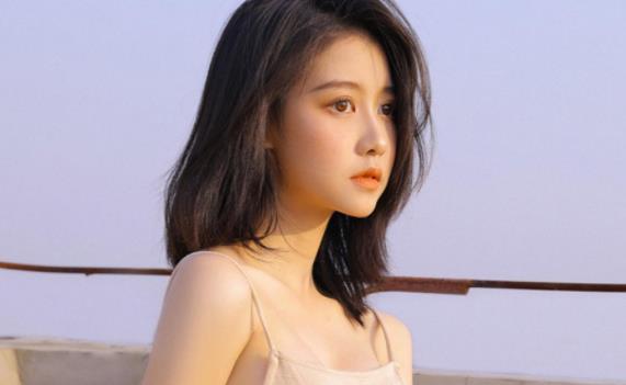 女性看男性先看哪里，女性看男性第一眼看哪里