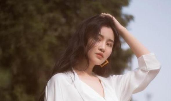 女人亲密过后能主动联系男生吗,女人对男人动心了还会主动联系吗