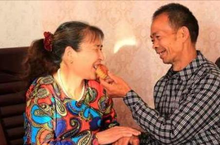 老了有福的女人属相，女人大腿粗不直有福吗