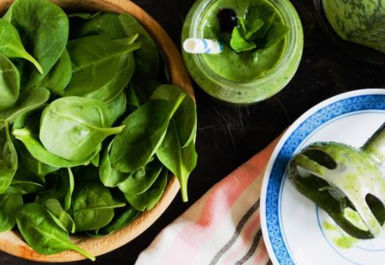 一斤人尿兑多少水施肥，菜籽饼适合给什么菜施肥