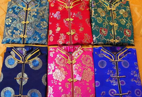 帮死人穿寿衣说什么好,火葬会把寿衣脱了吗