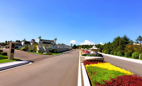 帮死人穿寿衣说什么好,火葬会把寿衣脱了吗