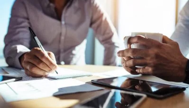 第一次和公公聊天的话题,插不进话题怎么办