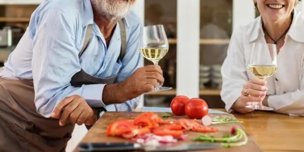 70岁长寿的征兆,人过七十就不得癌了吗