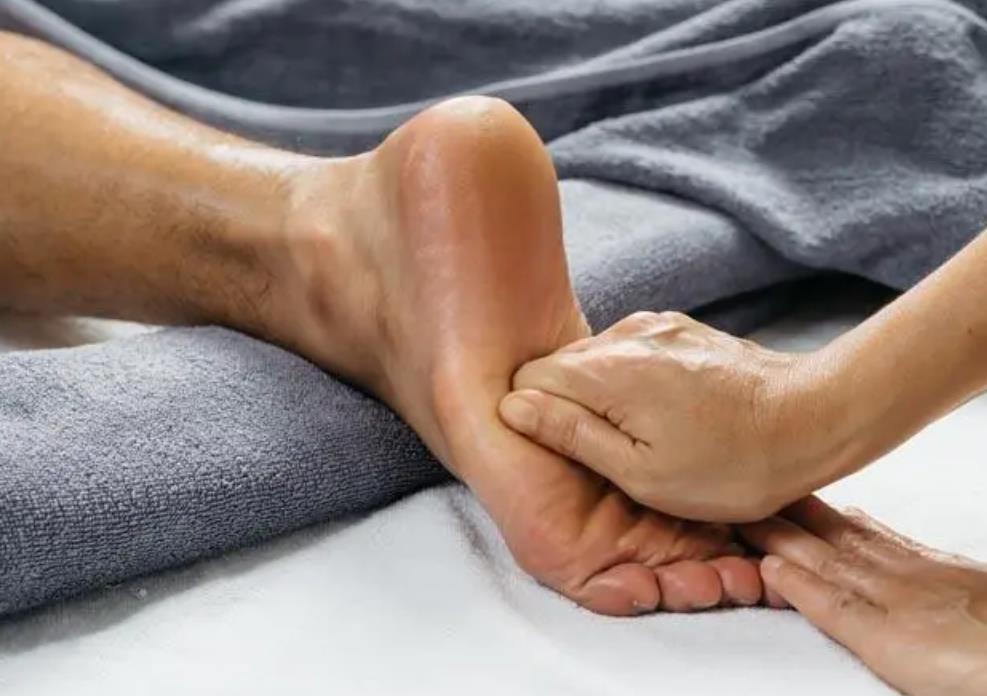 按摩哪个穴位提高男性荷尔蒙,按摩哪个穴位提高女性荷尔蒙