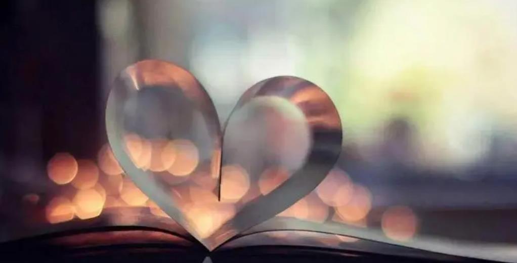 女人见到旧情人的反应,女人看见旧情人的心理