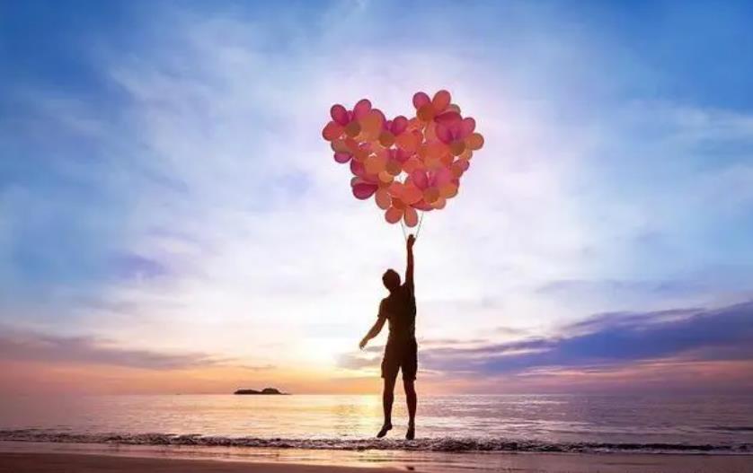 女人见到旧情人的反应,女人看见旧情人的心理