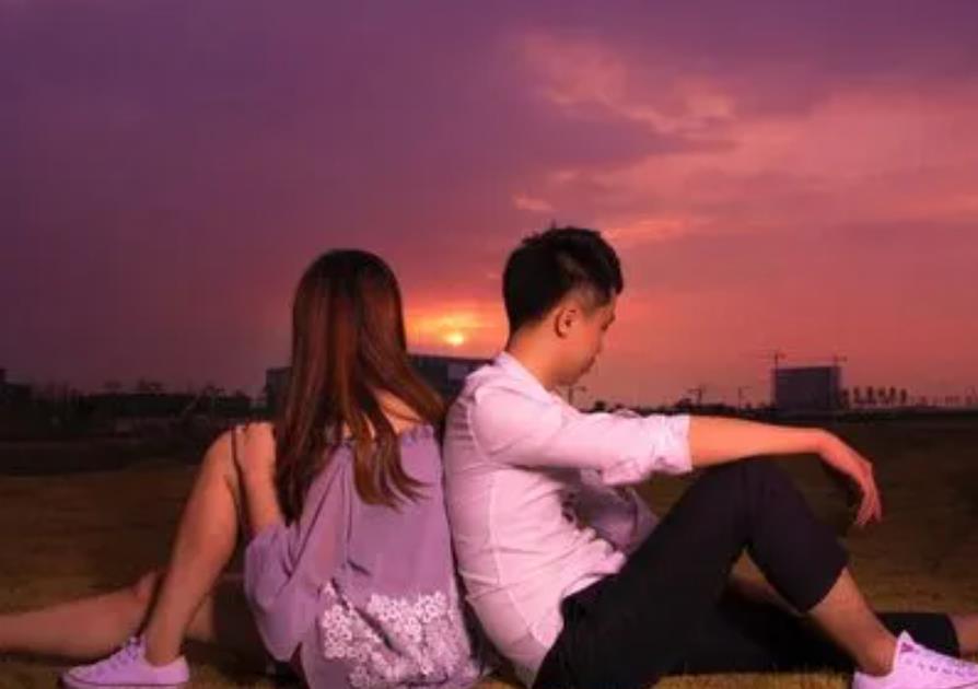 已婚男女相互惦记想念特征，男人最惦记的永远是得不到的女人吗