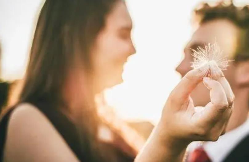 女人频繁问你这三个问题保准她对你动情了