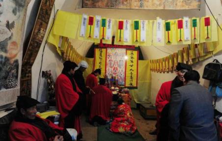 夫妻不相送的丧葬风俗,丧事后什么时候能娶妻